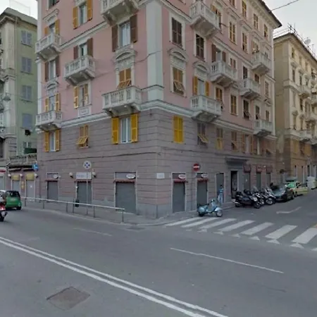 Alysia Apartment *