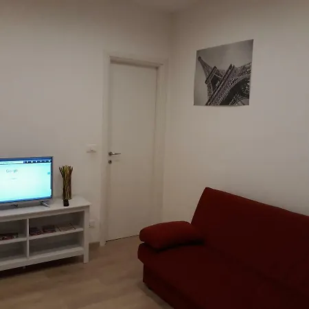 Alysia Apartment